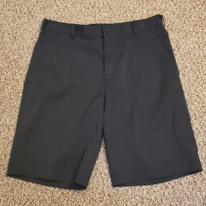 Mens Nike Golf shorts black size 32